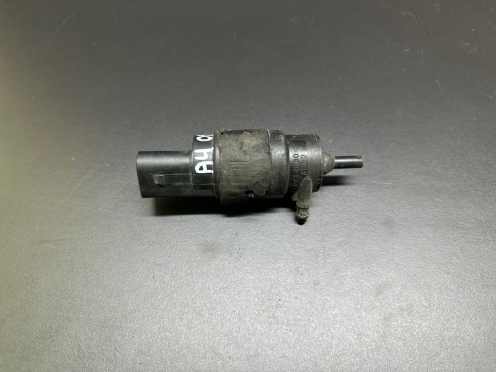 8K5 955 647 | Насос омивача скла AUDI A4 08-15