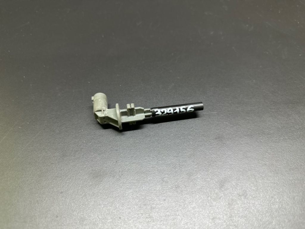 17 13 7 553 919 | Датчик рівня бачка омивача BMW 7 SERIES (F01-F04) 08-15