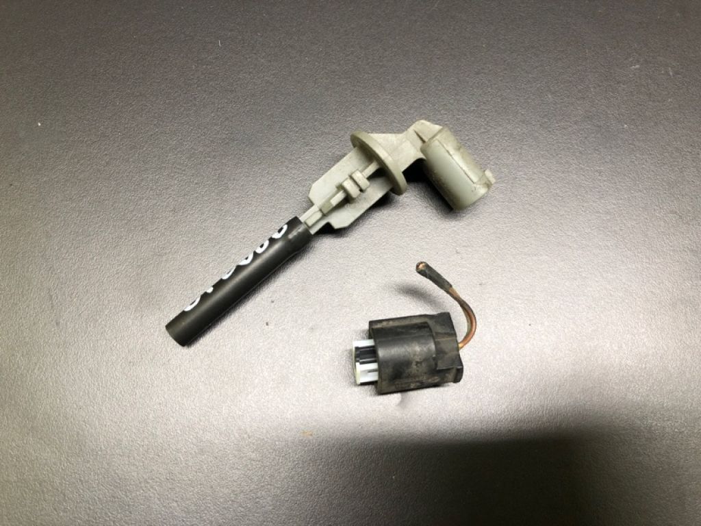 17 13 7 553 919 | Датчик рівня бачка омивача BMW 3 SERIES (E90-E93) 2005–2014 - Фото 5