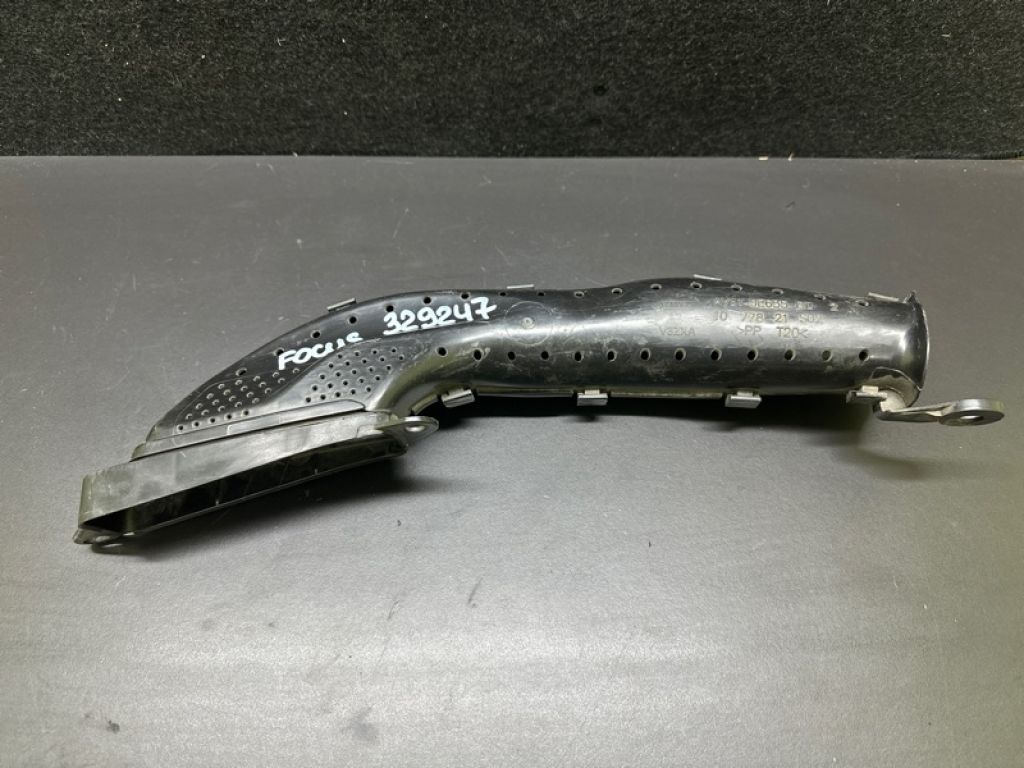CP9Z-9A624-B | Повітрозабірник FORD FOCUS 10-18