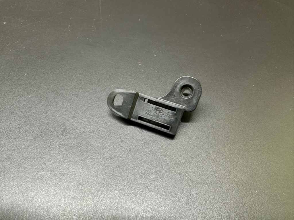 F1EZ-17C973-B | Кронштейн переднего бампера лев. FORD FOCUS 10-18 - Фото 2