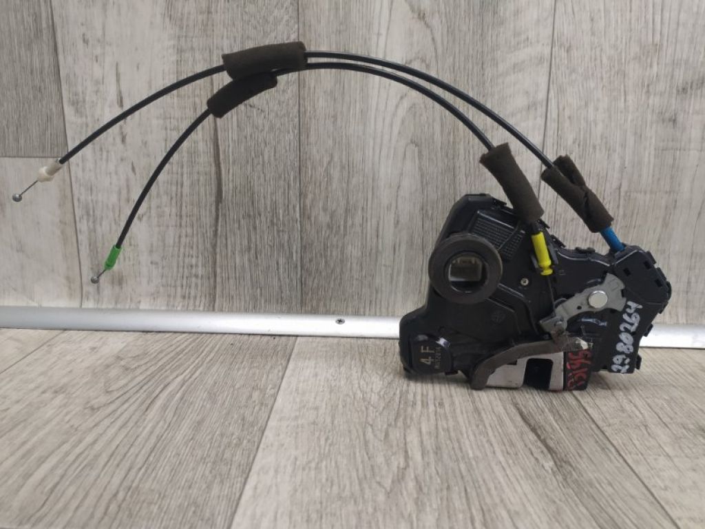 69040-42241 | Замок двері передн. лів. TOYOTA CAMRY 40 06-11