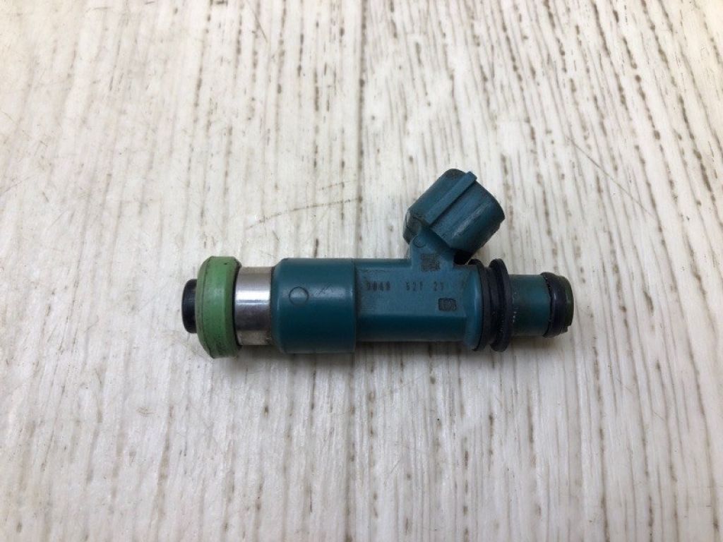 15710-65J00 | Форсунка топливная SUZUKI GRAND VITARA 05-15