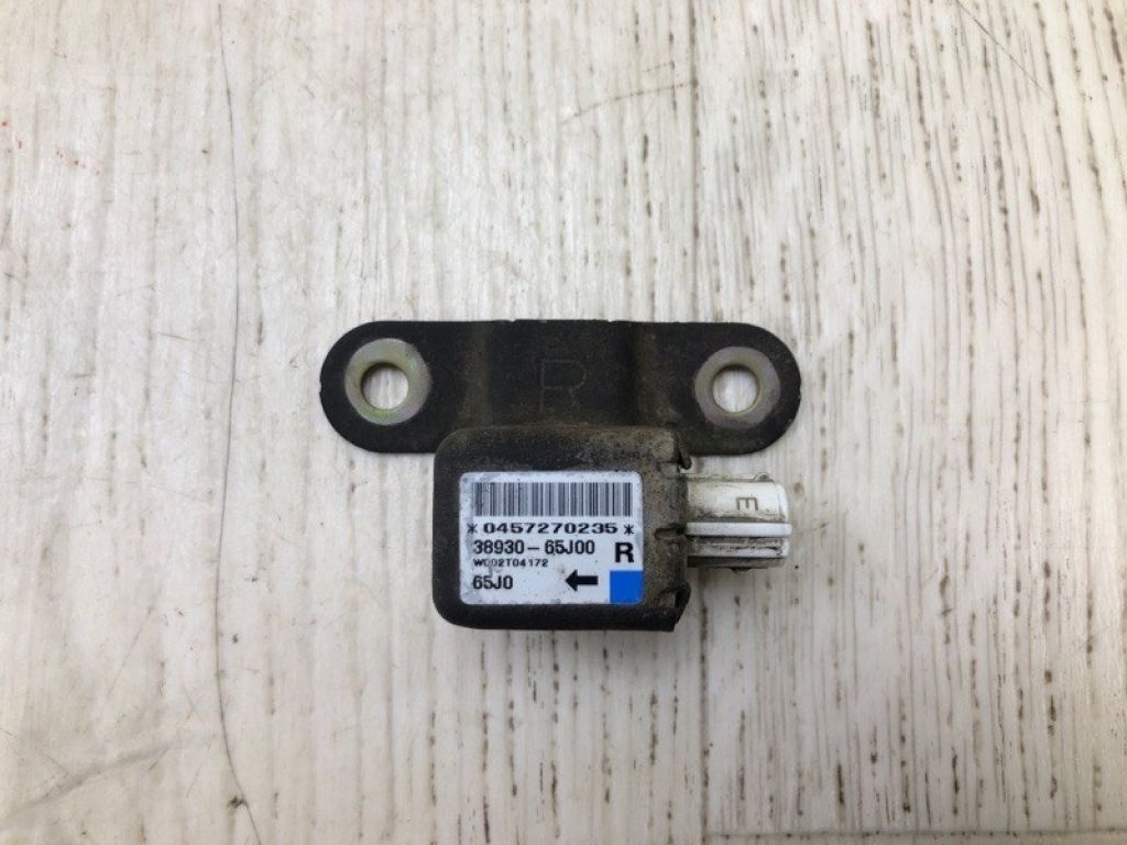 38930-65J00 | Датчик удара передн. прав. SUZUKI GRAND VITARA 05-15