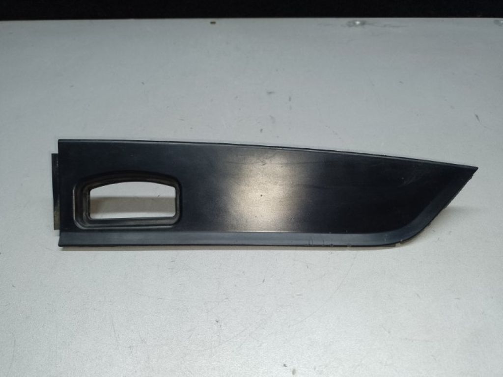 74890-TG7-A00 | Панель подсветки номера прав. HONDA PILOT 15-