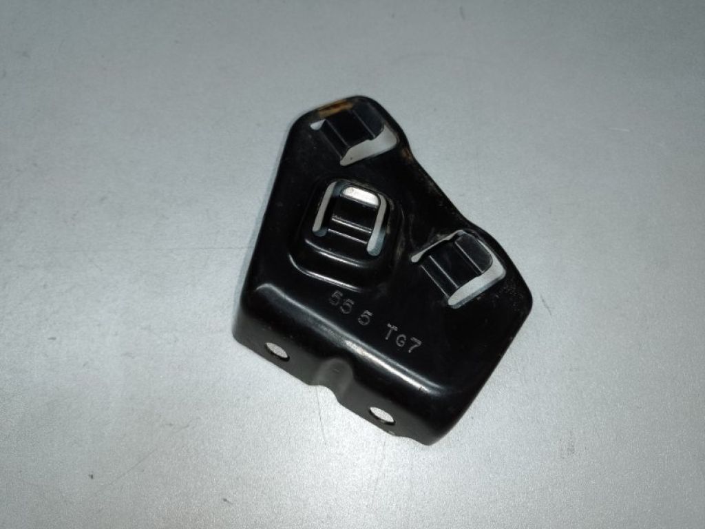 71555-TG7-A00 | Кронштейн заднього бампера лів. HONDA PILOT 15-