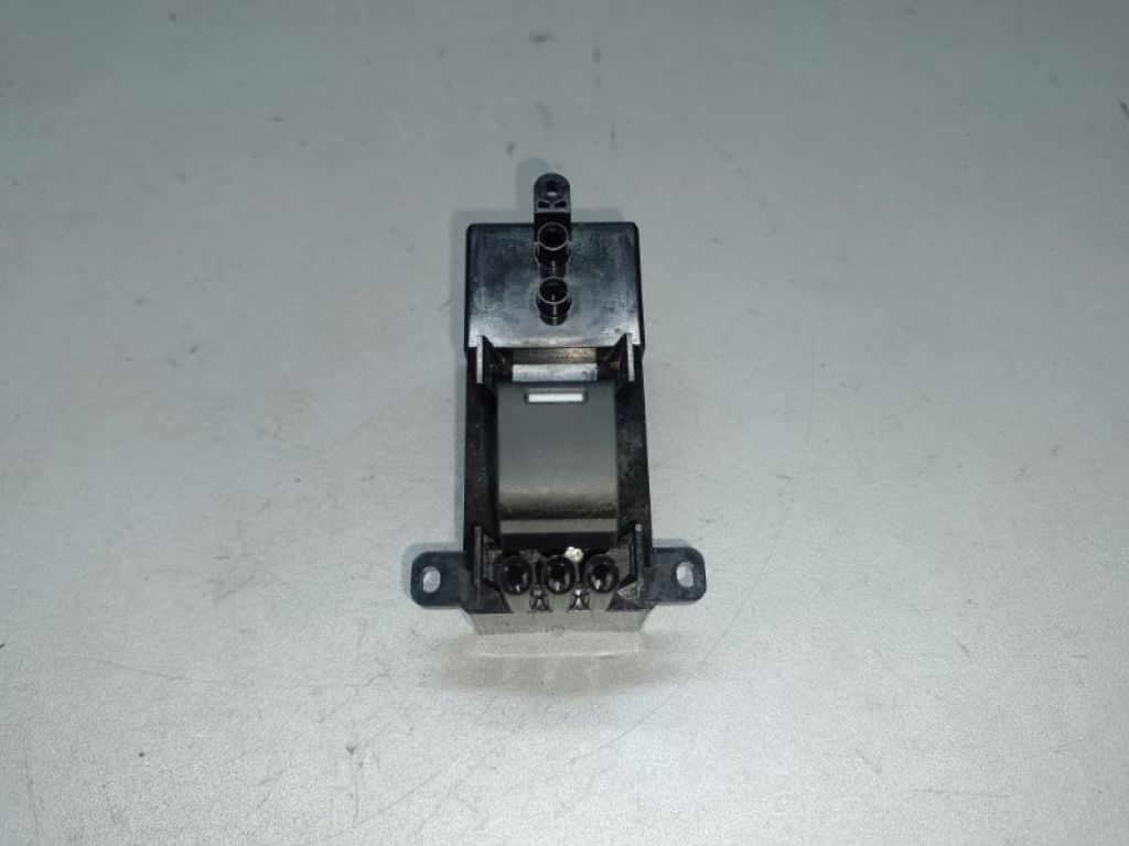 35770-TG7-A01 | Кнопка склопідіймача задн. HONDA PILOT 15-