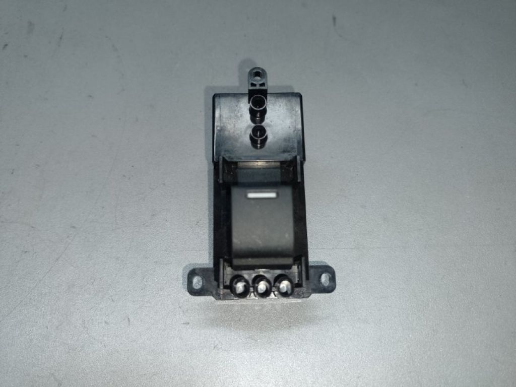 35770-TG7-A01 | Кнопка стеклоподъемника задн. HONDA PILOT 15-