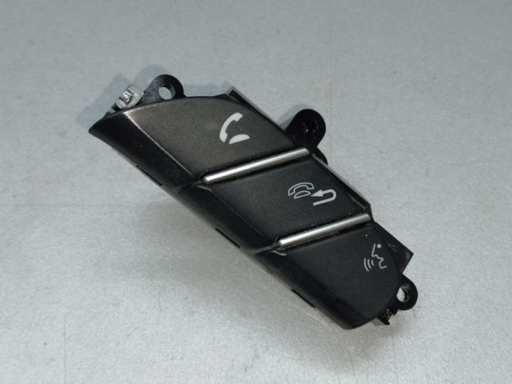 35890-TG7-A01 | Кнопка HONDA PILOT 15-