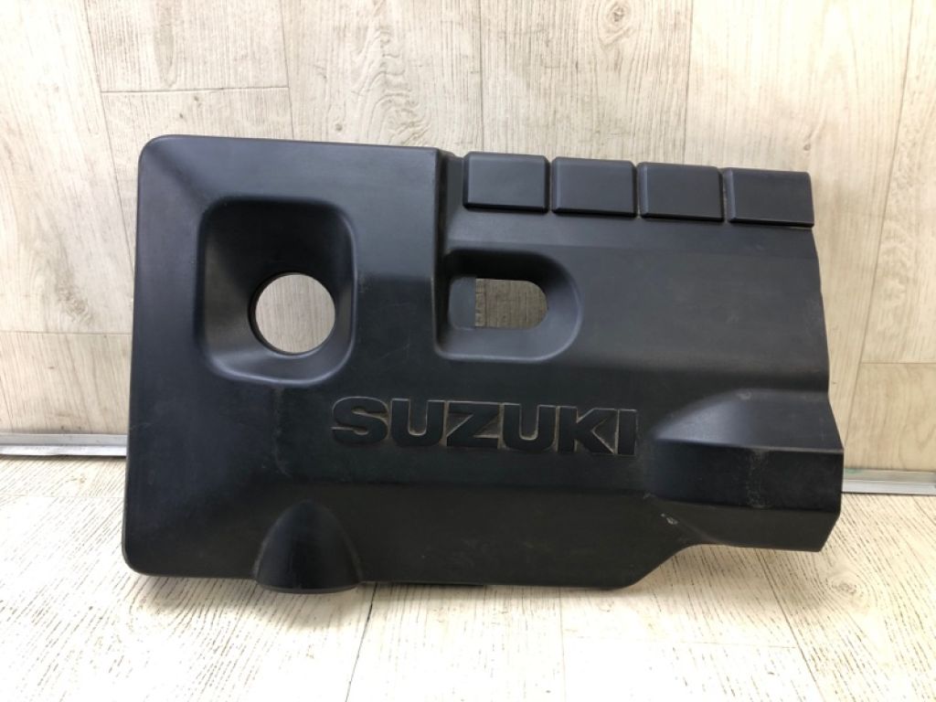 13170-65J00 | Накладка двигателя декоративная SUZUKI GRAND VITARA 05-15