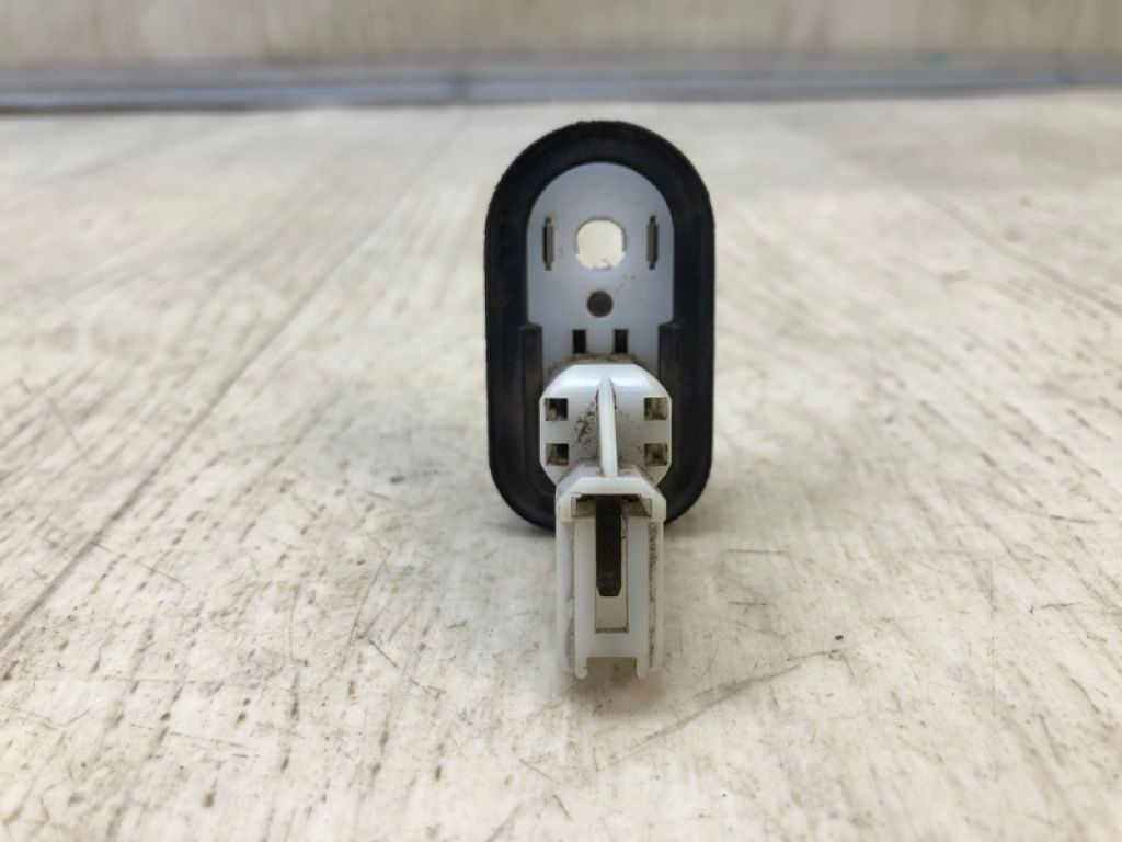 37670-58J10 | Датчик відкриття дверей SUZUKI GRAND VITARA 05-15 - Фото 3