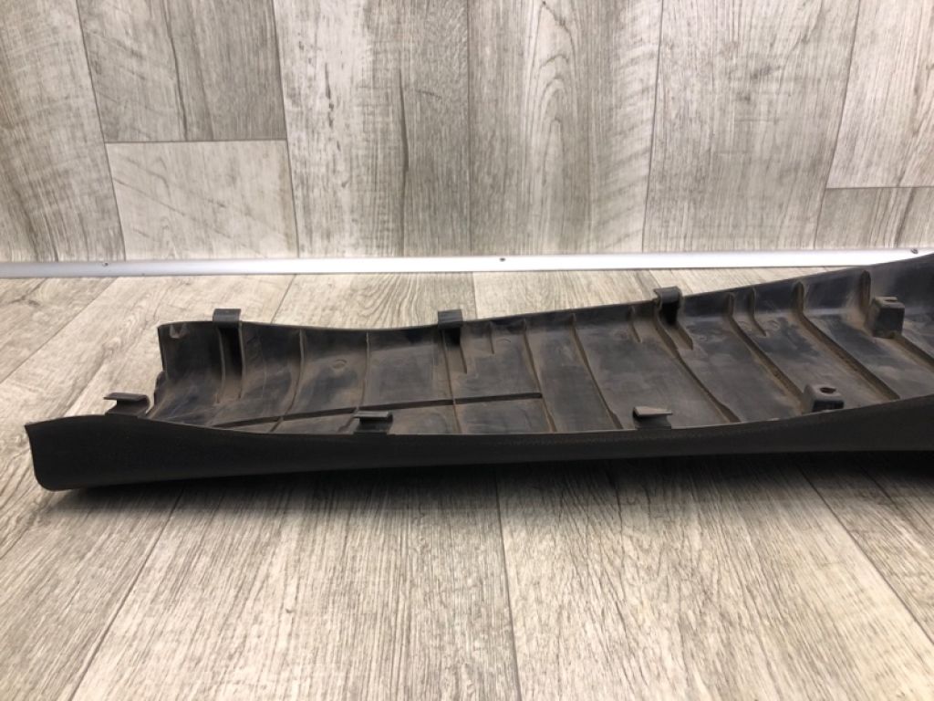 76150-65J00-5PK | Накладка на стійку кузова прав. SUZUKI GRAND VITARA 05-15 - Фото 4