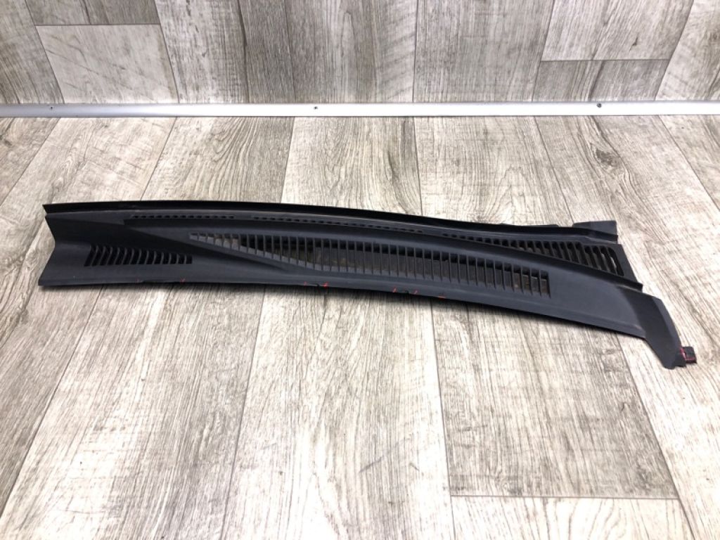 77310-65J00-5PK | Пластик під лобове скло / Жабо прав. SUZUKI GRAND VITARA 05-15