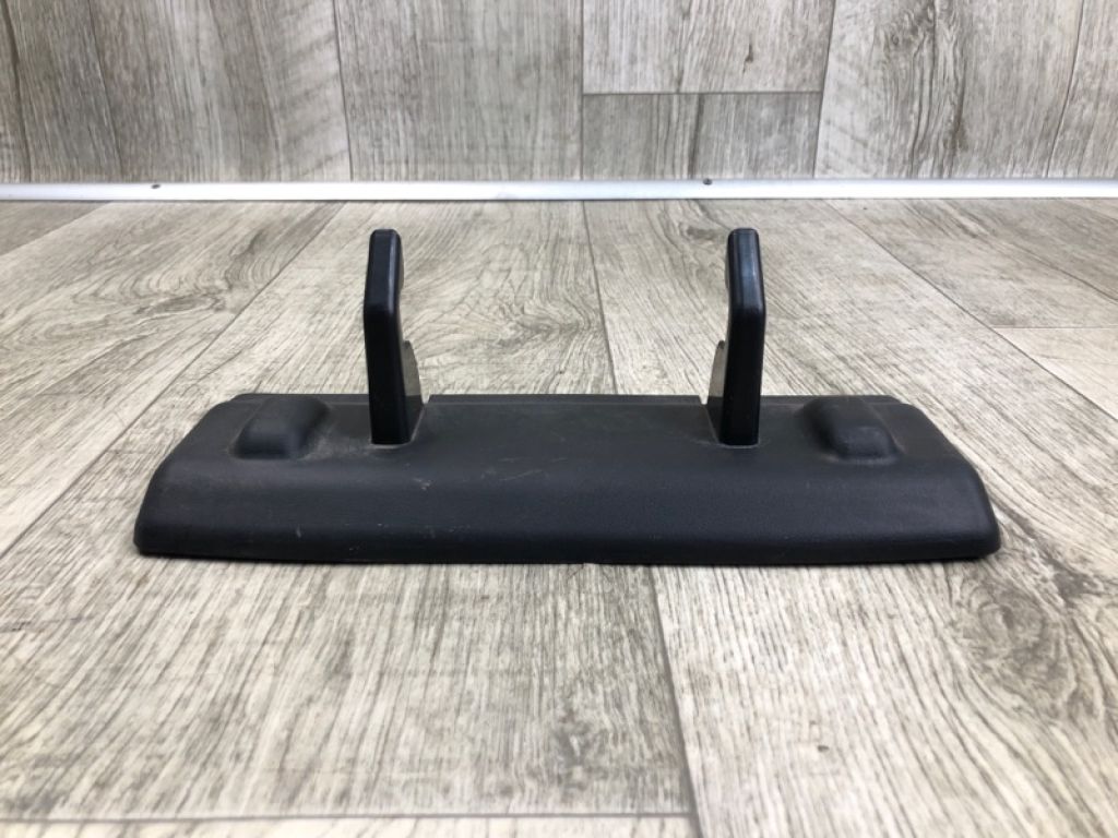 87492-66J00-5PK | Накладка сидіння задн. SUZUKI GRAND VITARA 05-15 - Фото 2