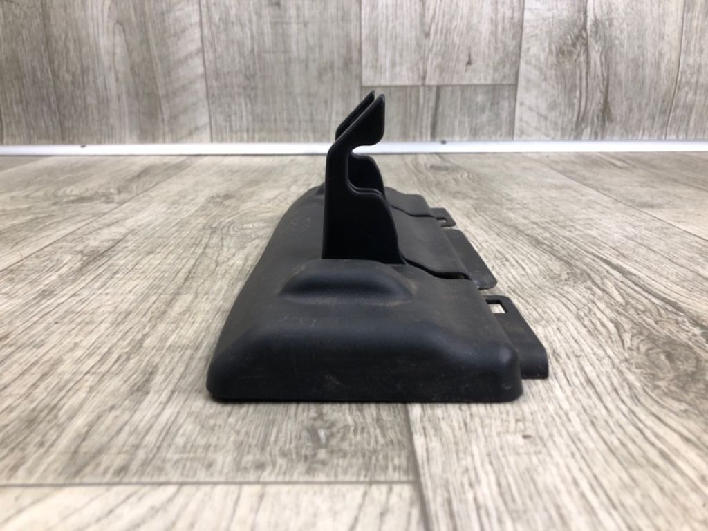 87492-66J00-5PK | Накладка сидіння задн. SUZUKI GRAND VITARA 05-15 - Фото 4