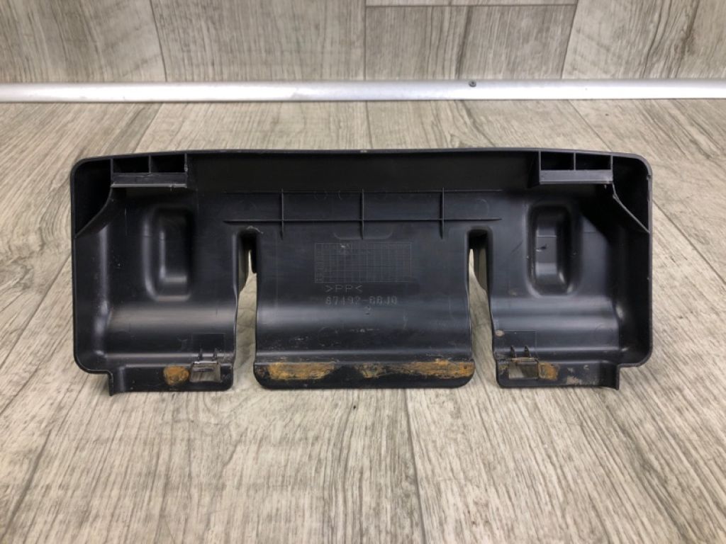 87492-66J00-5PK | Накладка сиденья задн. SUZUKI GRAND VITARA 05-15 - Фото 5