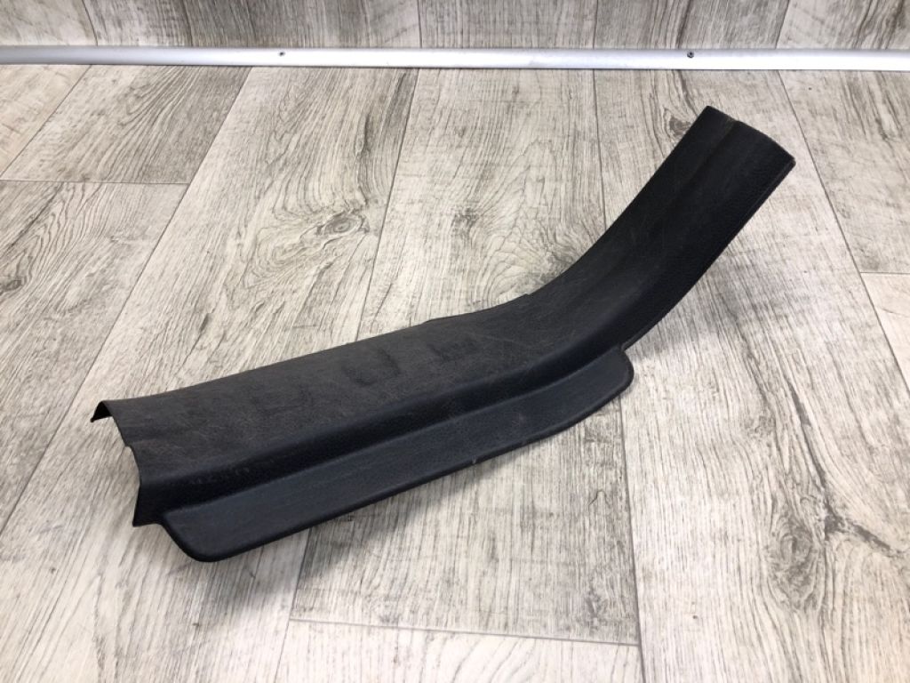 76180-65J00-5PK | Накладка порога внутрення задн. лев. SUZUKI GRAND VITARA 05-15