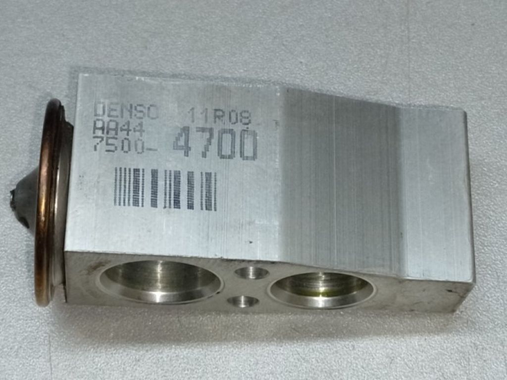 88515-02530 | Клапан кондиционера TOYOTA CAMRY 55 14-17