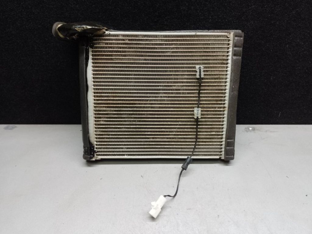 88501-47051 | Испаритель кондиционера TOYOTA PRIUS - 30 09-17