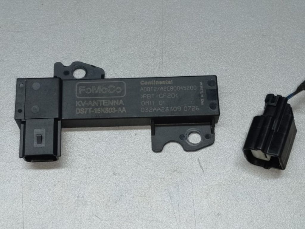 DS7Z-19D596-A | Антенна FORD ECOSPORT 18-22