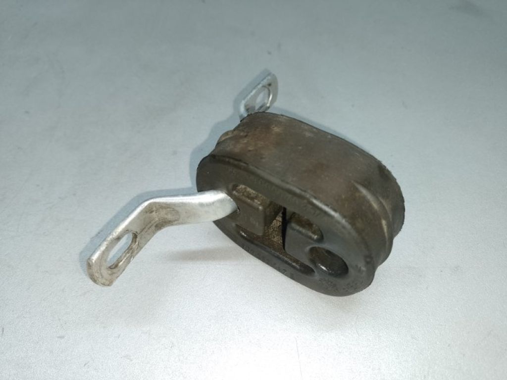 8D0 253 147 E | Кріплення глушника AUDI A6 (C5) 97-04