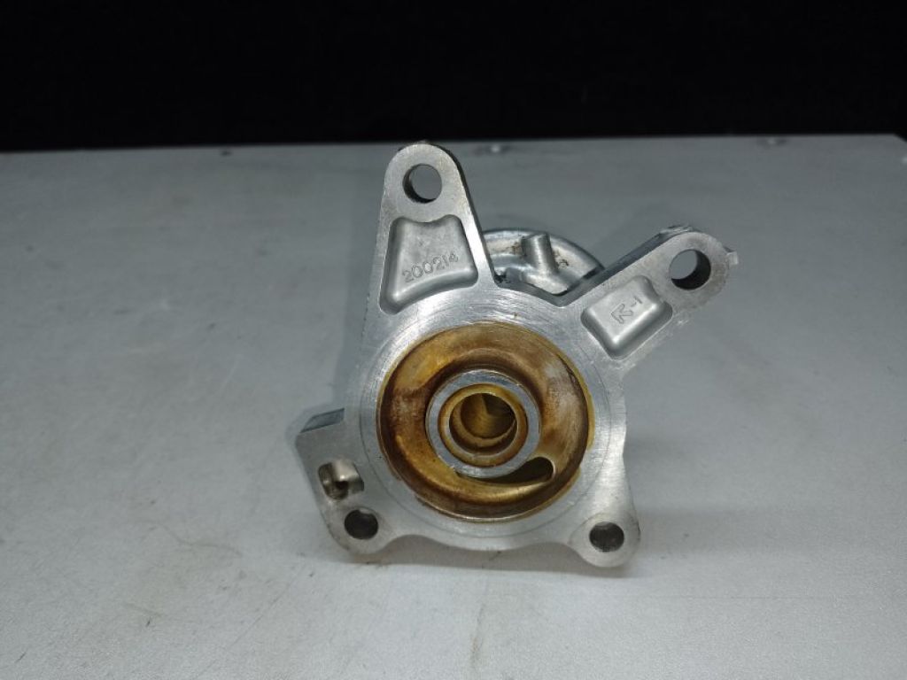 16531-54L00 | Кронштейн масляного фільтра SUZUKI KIZASHI 09-14 - Фото 3