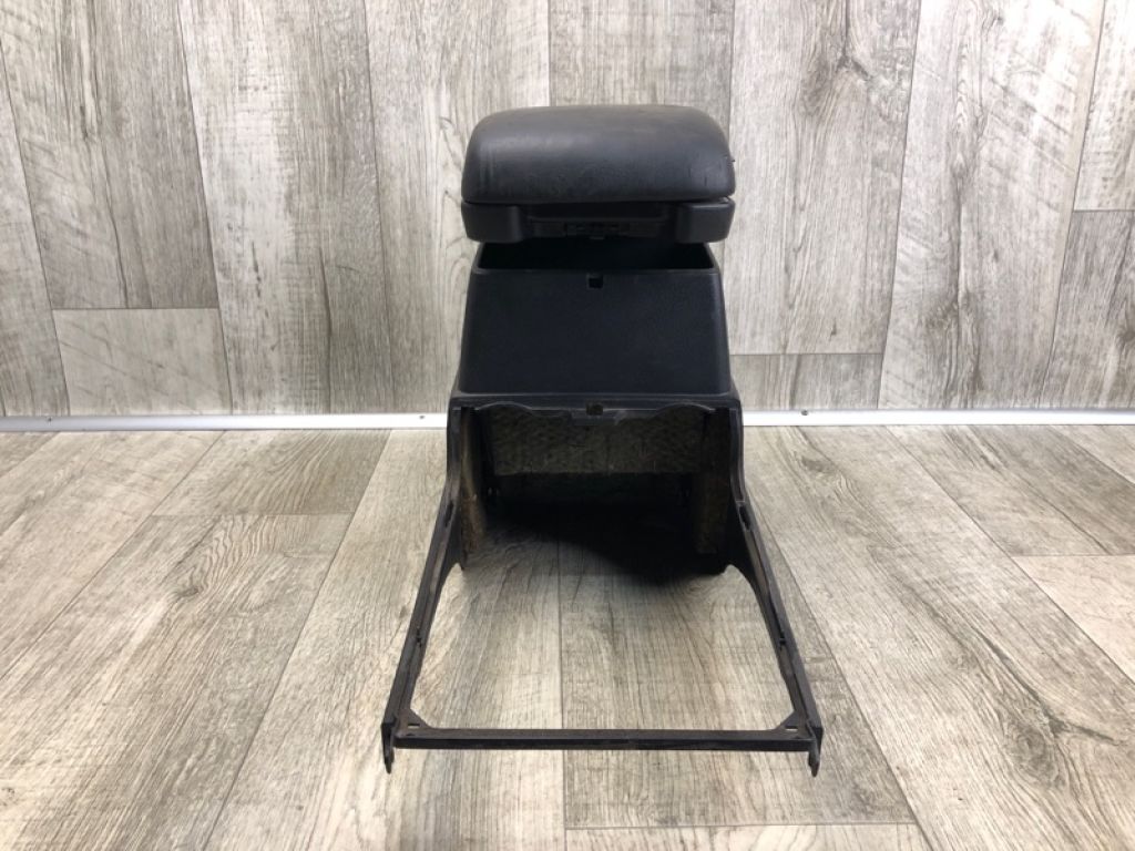 75910-65J01-5PK | Консоль центральна SUZUKI GRAND VITARA 05-15 - Фото 3
