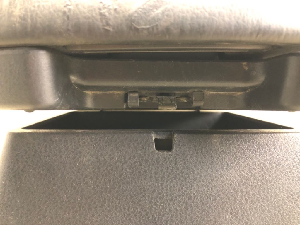 75910-65J01-5PK | Консоль центральна SUZUKI GRAND VITARA 05-15 - Фото 9