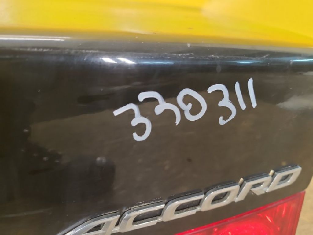 68500SEAE00ZZ | Кришка багажника HONDA ACCORD CL7 / TSX 03-08 - Фото 2