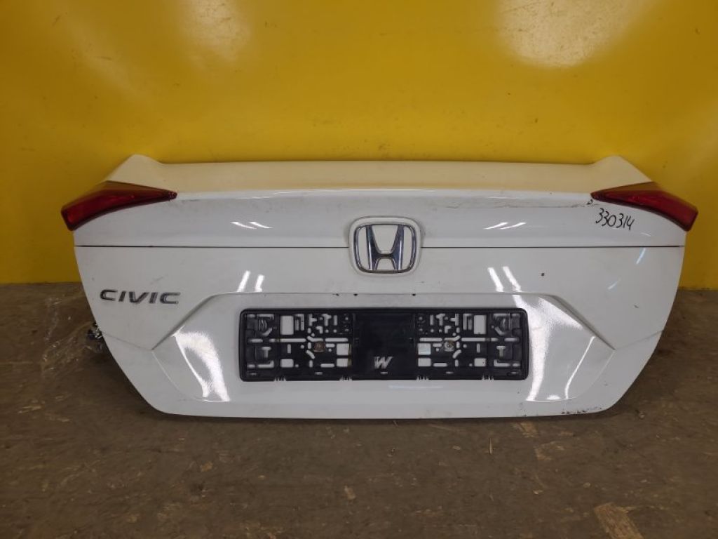 68500TBAA00ZZ | Крышка багажника HONDA CIVIC FC/FK 15-