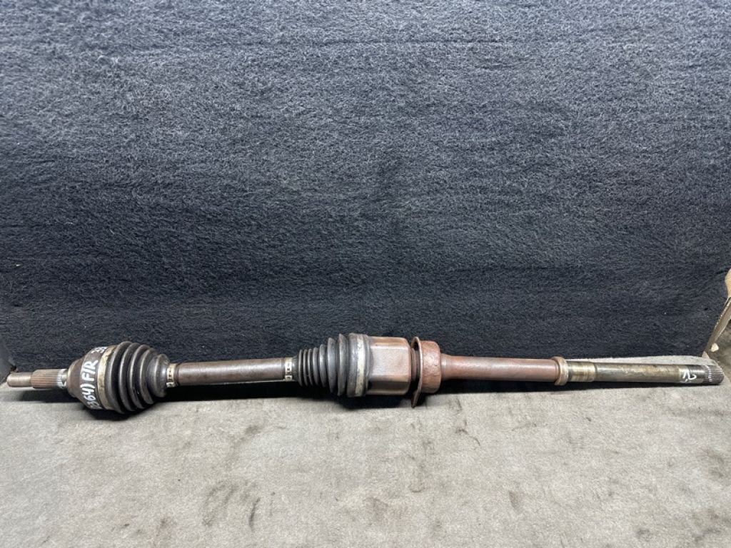 CA5Z-3B436-J | Привід передній прав. LINCOLN MKS 12-16
