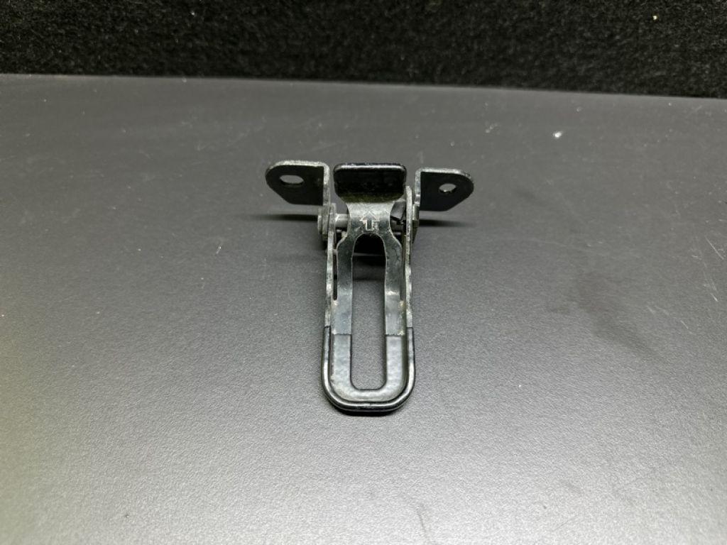 53550-47011 | Петля замка капота TOYOTA PRIUS - 30 09-17