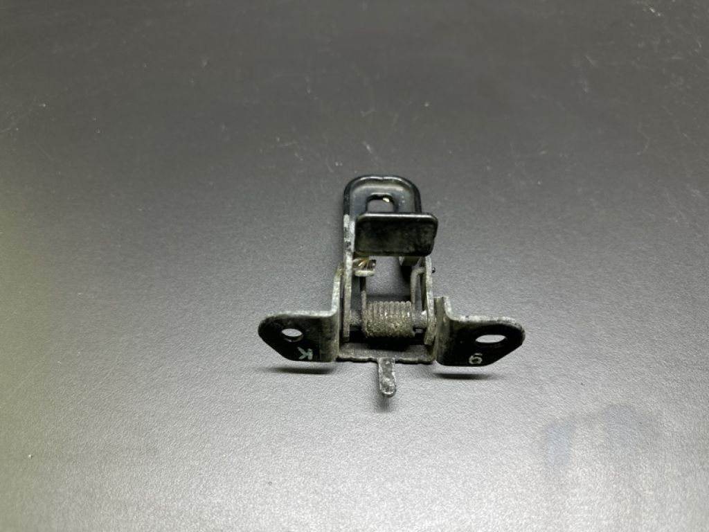 53550-47011 | Петля замка капота TOYOTA PRIUS - 30 09-17 - Фото 2