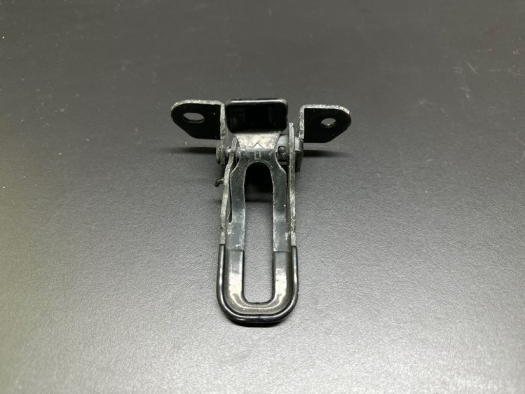 53550-47011 | Петля замка капота TOYOTA PRIUS - 30 09-17