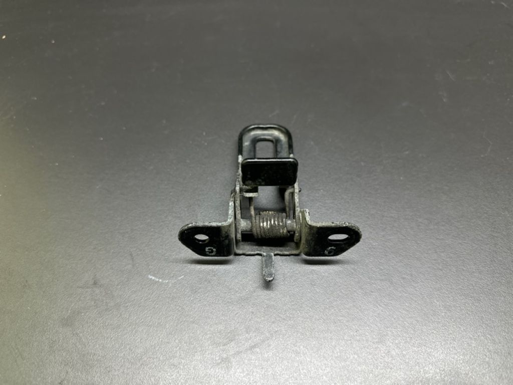 53550-47011 | Петля замка капота TOYOTA PRIUS - 30 09-17 - Фото 2