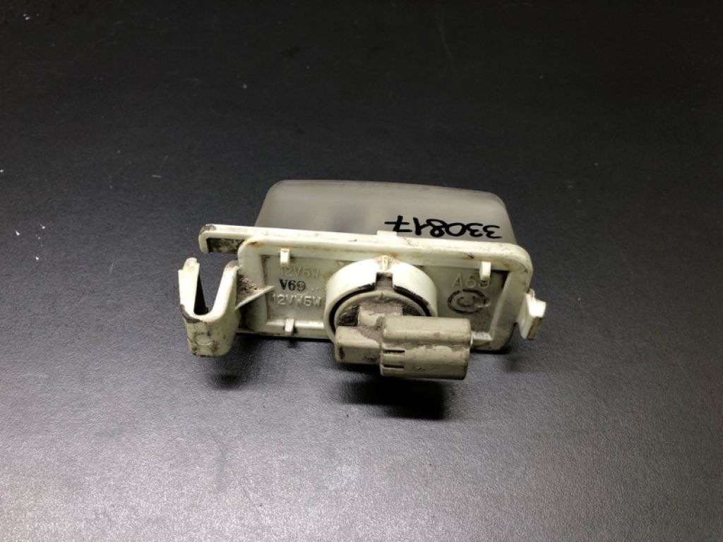 26510-CD00A | Підсвічування номера NISSAN LEAF 10-17 - Фото 2