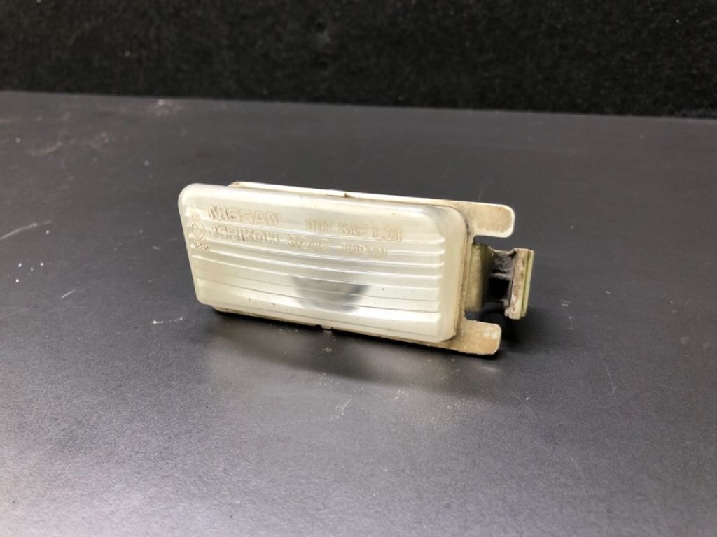 26510-CD00A | Підсвічування номера NISSAN LEAF 10-17 - Фото 2
