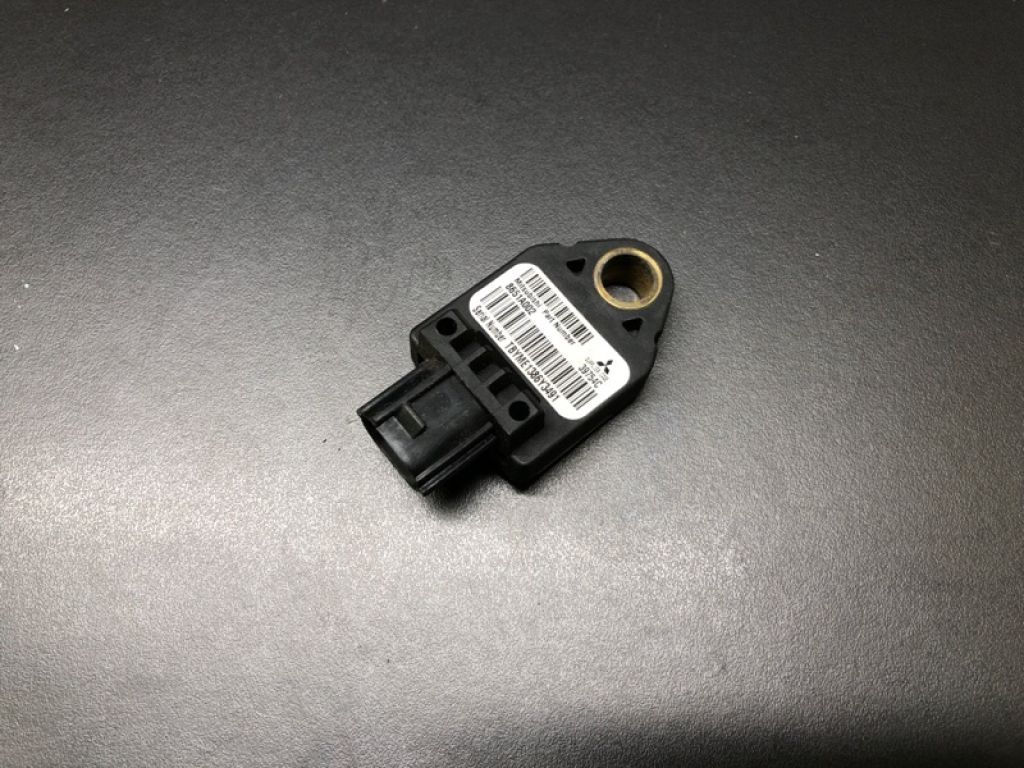 8651A002 | Датчик удару MITSUBISHI OUTLANDER XL 05-13