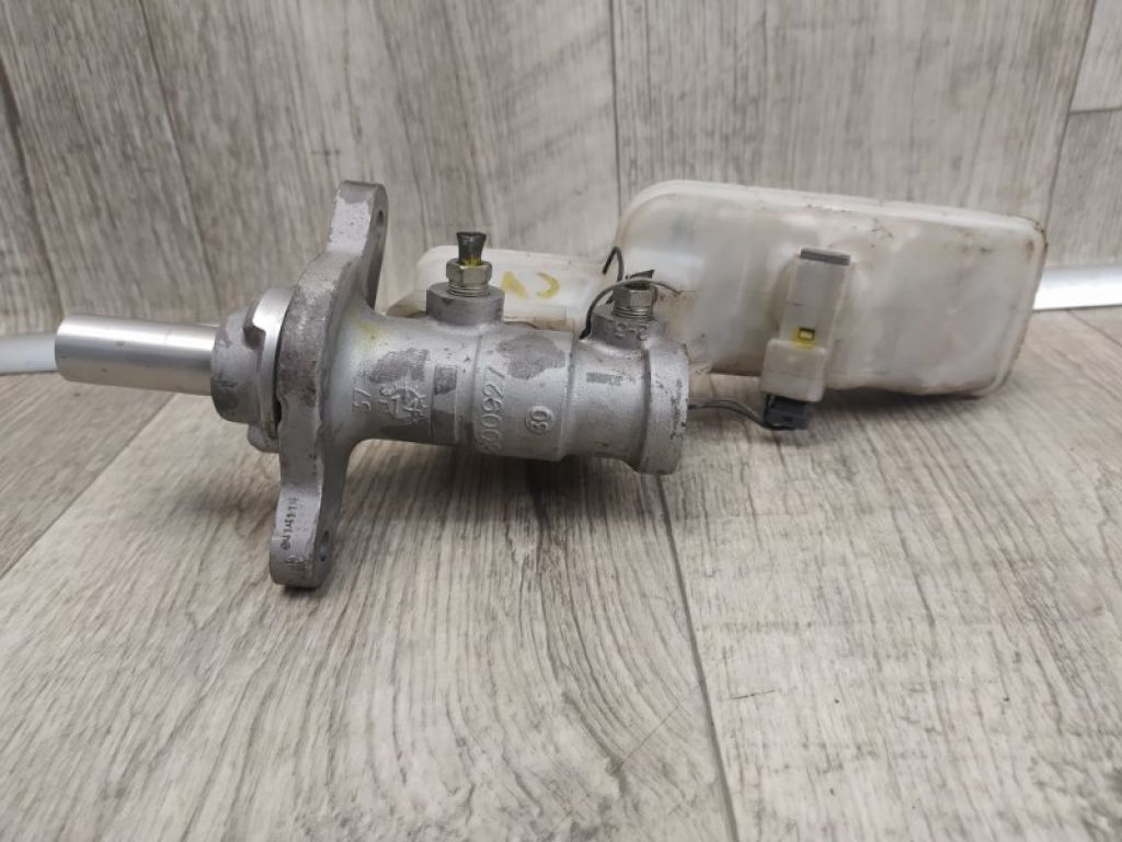 BJZ9-43-40ZA | Головний гальмівний циліндр MAZDA 3 BM 13-19 - Фото 3