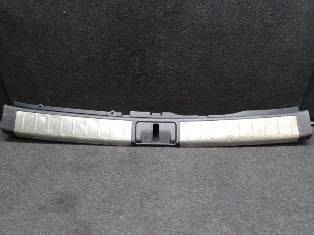 58387-48070-C0 | Накладка на поріг багажника LEXUS RX350/450 09-15