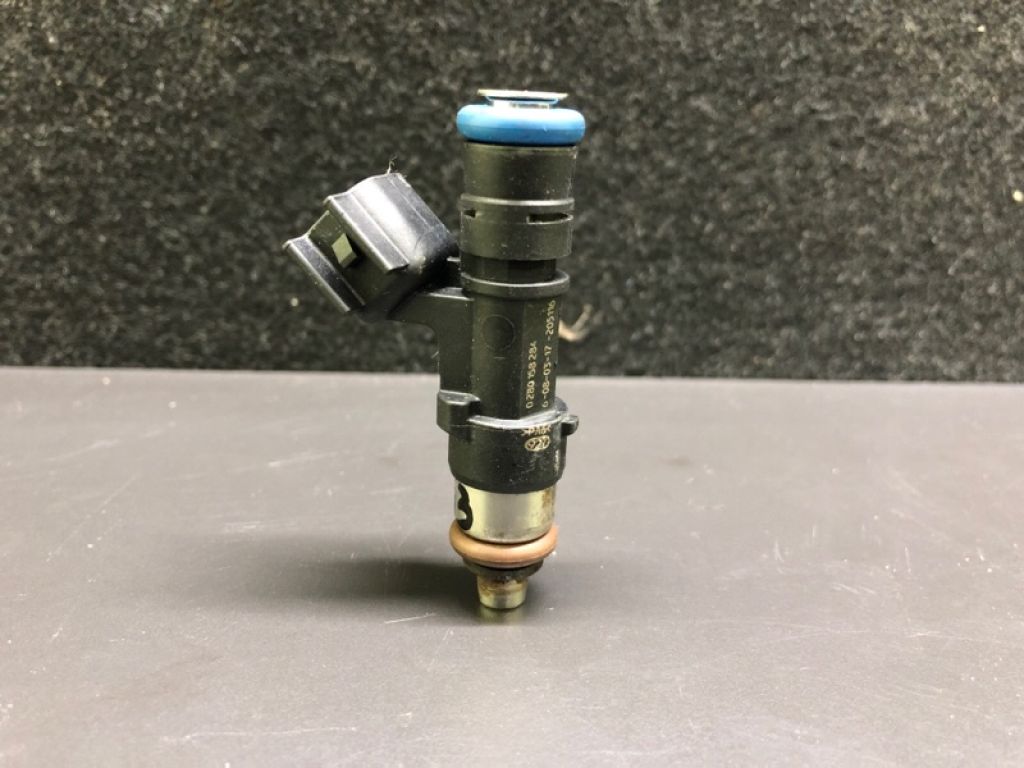 BE8Z-9F593-B | Форсунка топливная FORD FIESTA 08-17