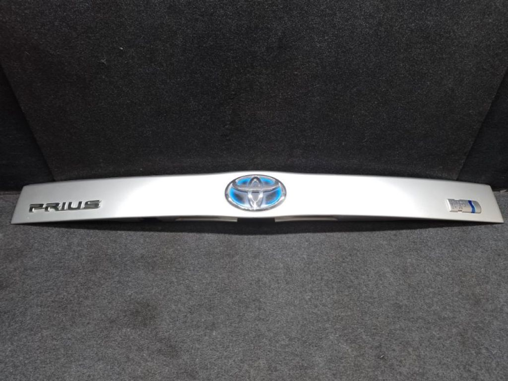 76801-47070-B6 | Панель підсвічування номера TOYOTA PRIUS - 30 09-17