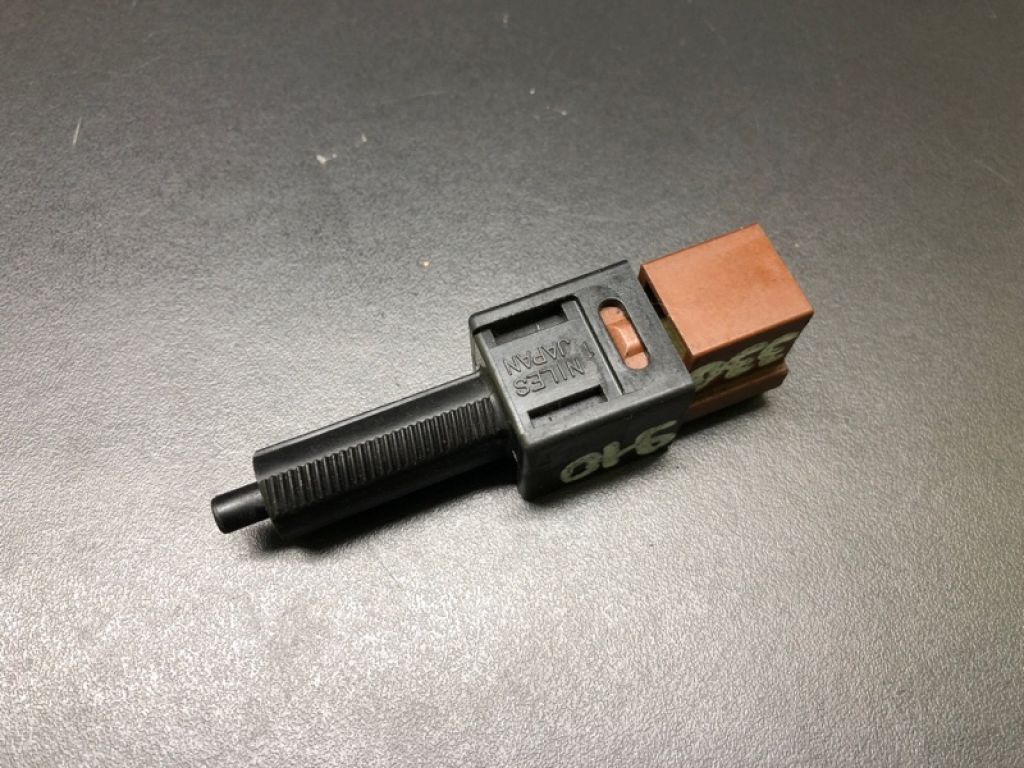 25300-AT300 | Датчик положения педали тормоза NISSAN TEANA J32 08-14 - Фото 2