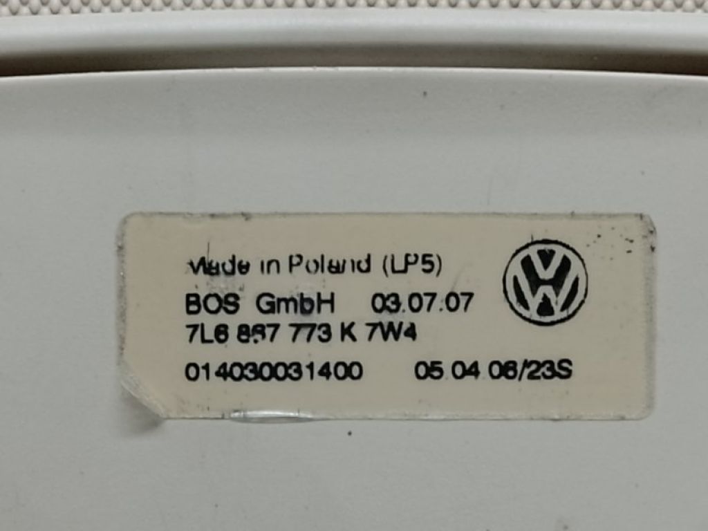 7L6 867 773 K 7W4 | Шторка багажника VOLKSWAGEN TOUAREG 02-10 - Фото 3