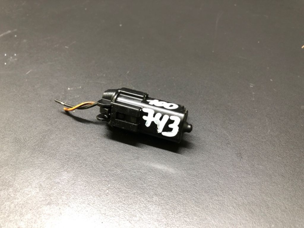 27722-31U00 | Датчик температуры наружного воздуха NISSAN MAXIMA A33 99-02