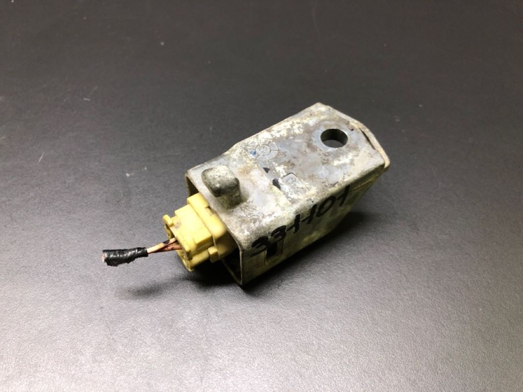 89173-06070 | Датчик удара LEXUS ES300 ES330 01-06 - Фото 2