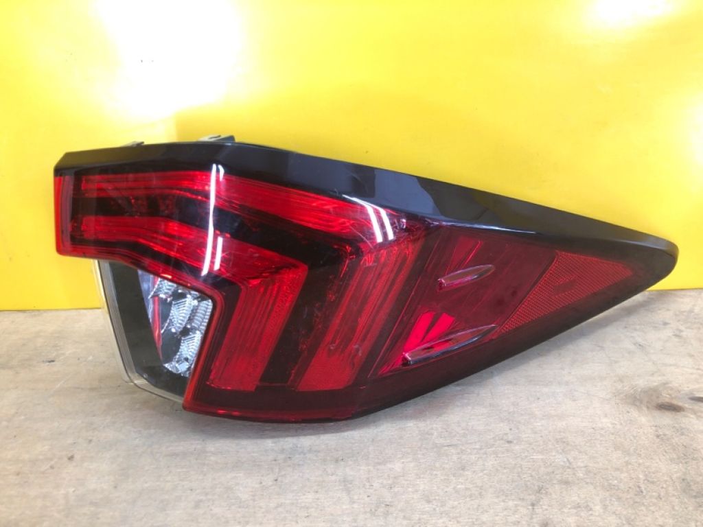 815600E130 | Ліхтар зовнішній задн. лів. LEXUS RX350/450 15-22