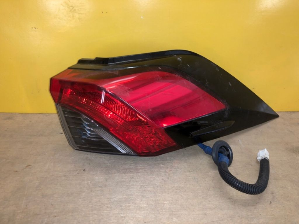 8155142230 | Ліхтар зовнішній прав. TOYOTA RAV4 18-