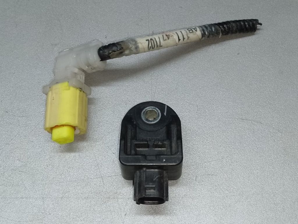 89173-79025 | Датчик удару передн. TOYOTA PRIUS - 30 09-17