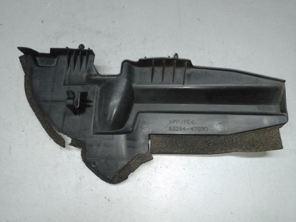53294-47030 | Дефлектор радіатора лів. TOYOTA PRIUS - 30 09-17